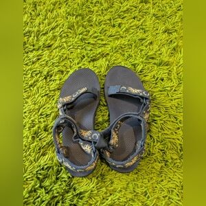 Tevas Size 7 Sun Moon Stars Sandals